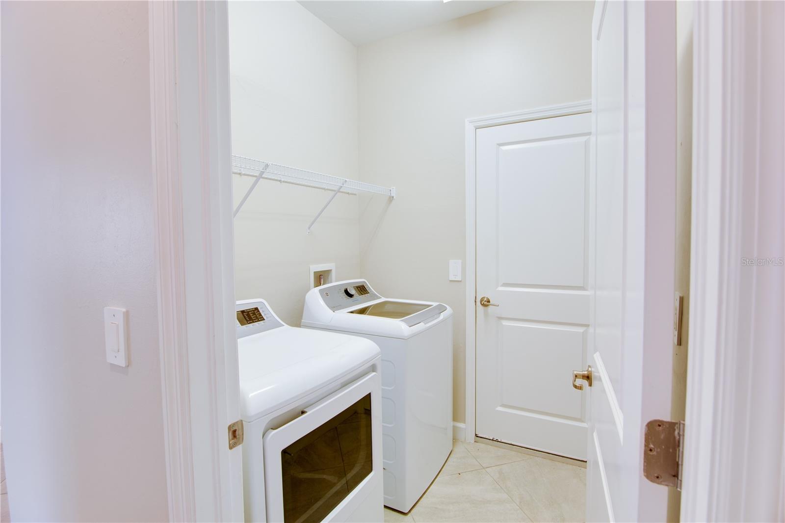 LORRAINE LAKES PH I - Residential Lease