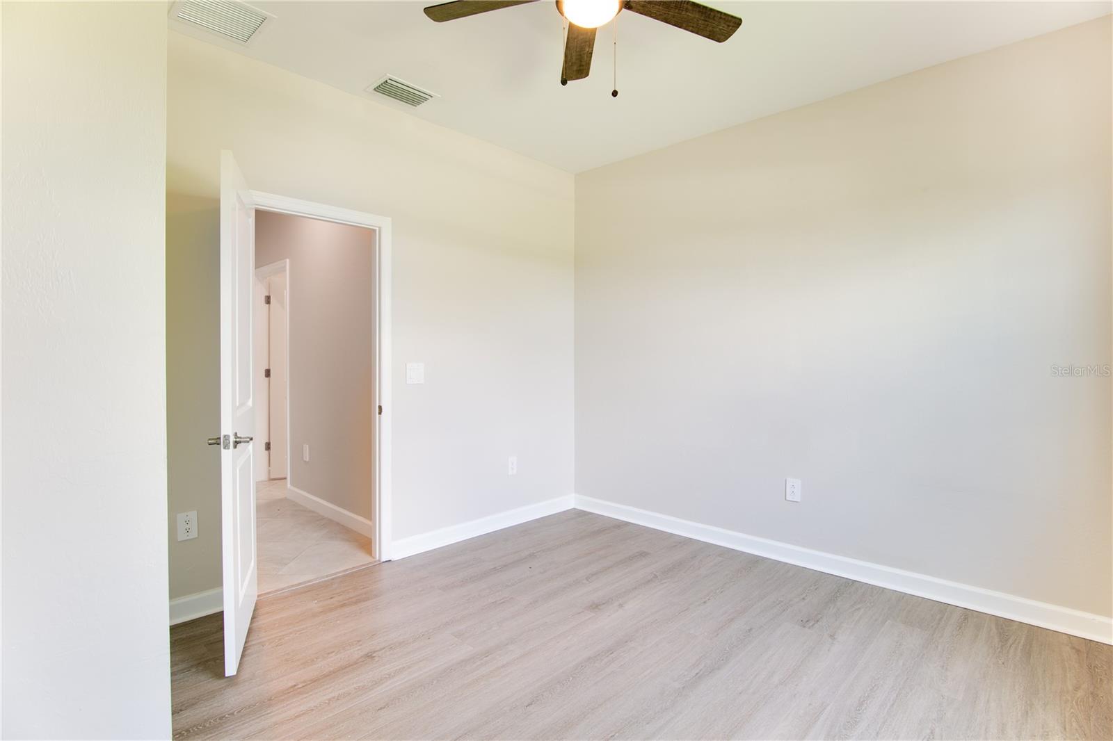 LORRAINE LAKES PH I - Residential Lease
