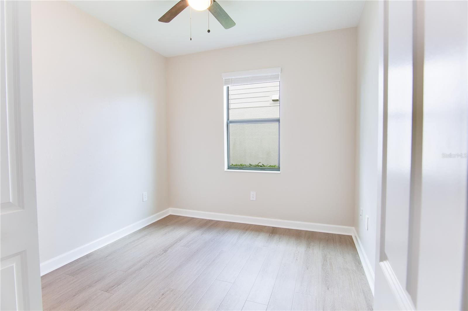 LORRAINE LAKES PH I - Residential Lease