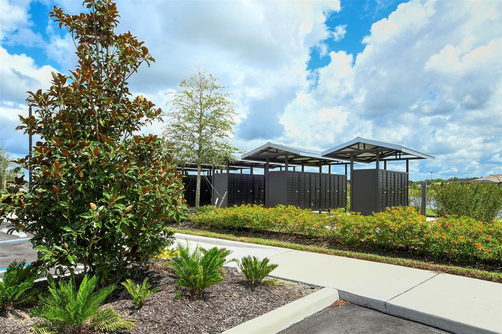 LORRAINE LAKES PH I - Residential Lease