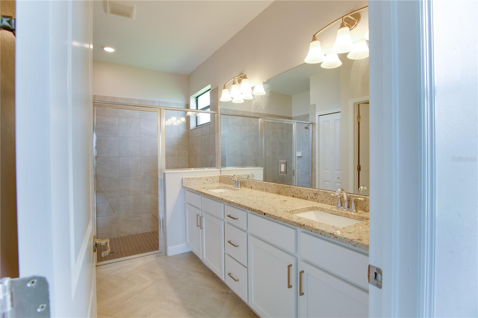 LORRAINE LAKES PH I - Residential Lease