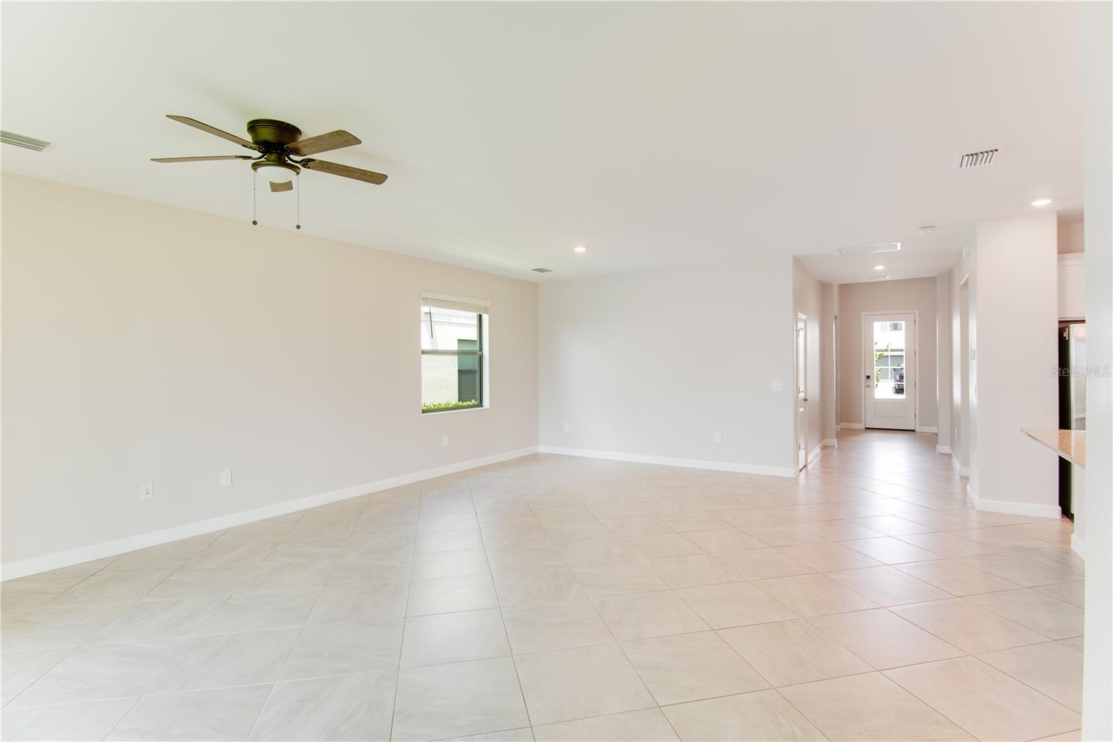 LORRAINE LAKES PH I - Residential Lease