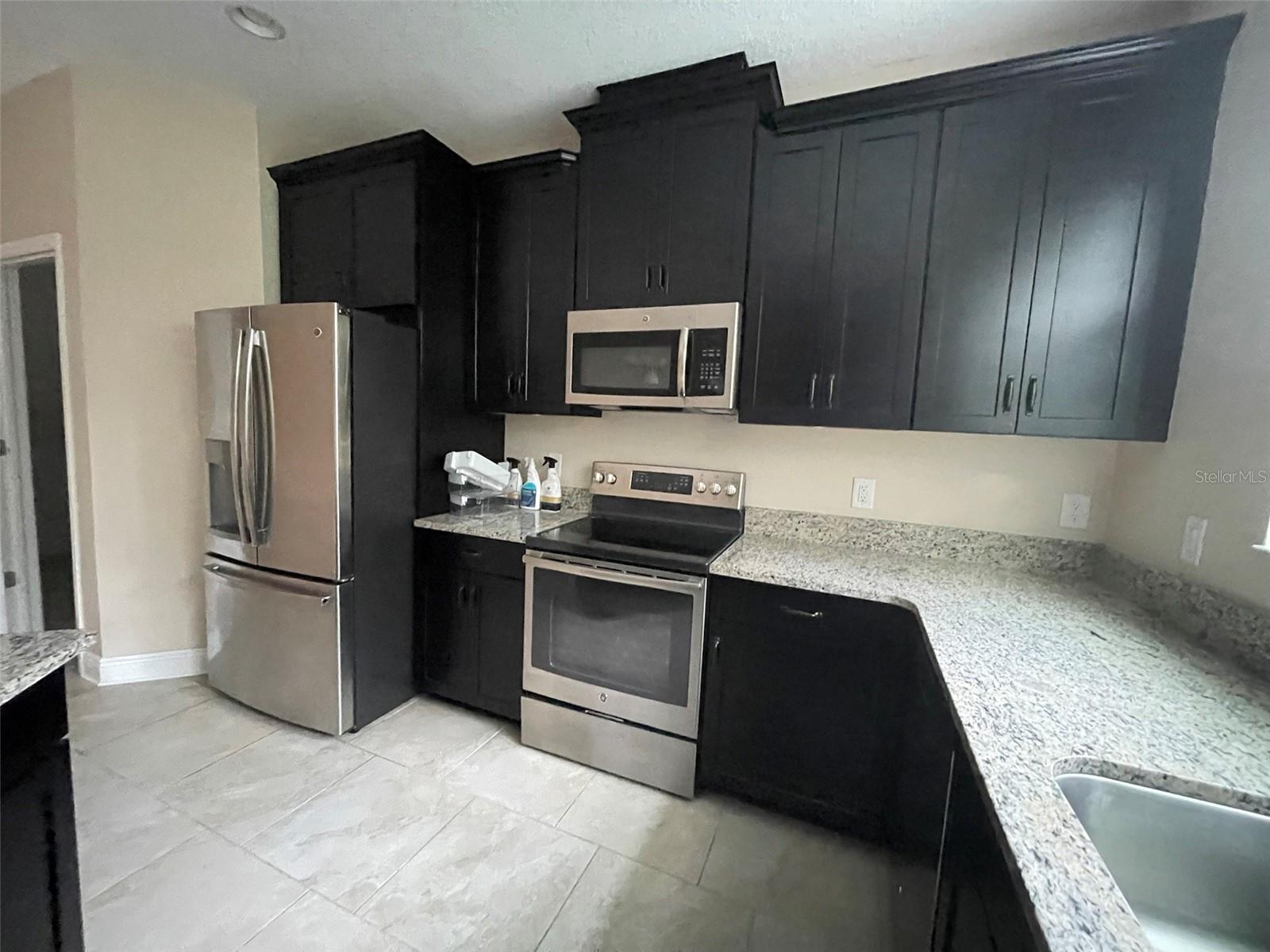 WINDERMERE ESTATES - Residential Lease