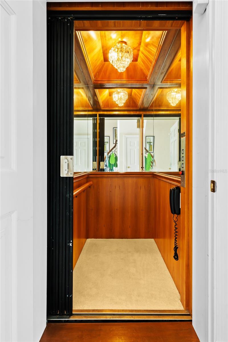 CASEY KEY - Residential