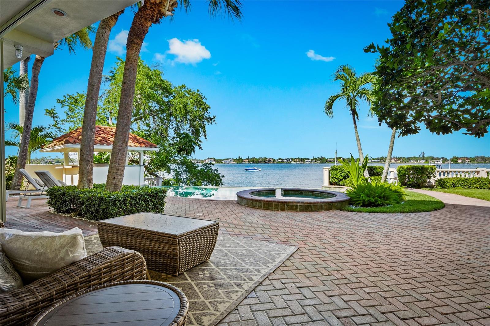 CASEY KEY - Residential