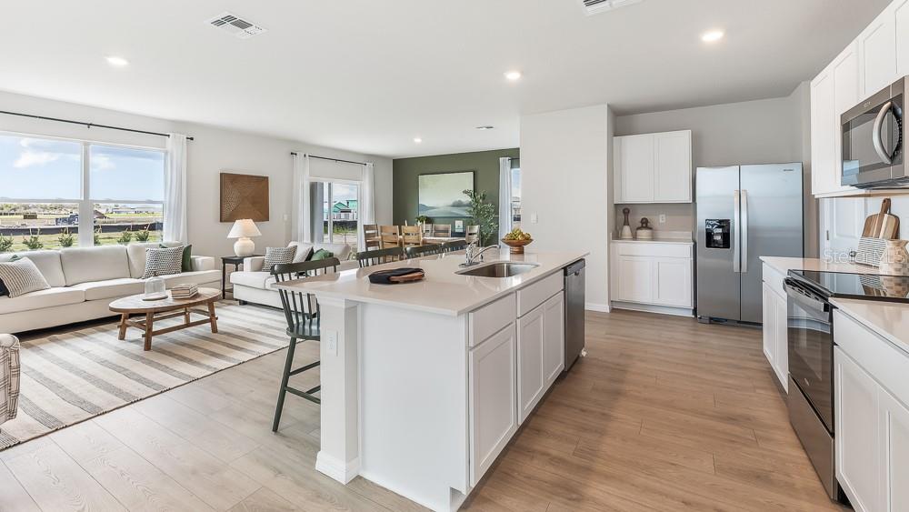 BELLA LAGO - Residential
