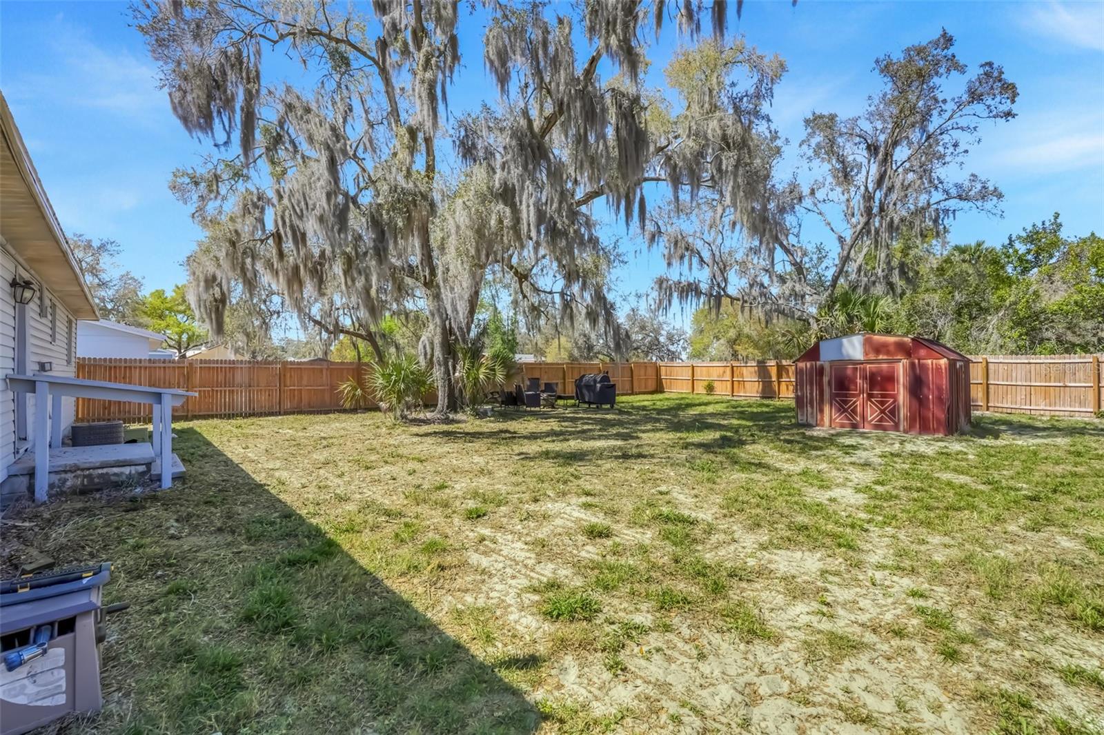 EUSTIS HOGANS SUB - Residential