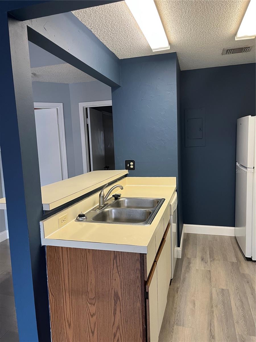 SUN RIDGE 3 A CONDO - Residential Lease
