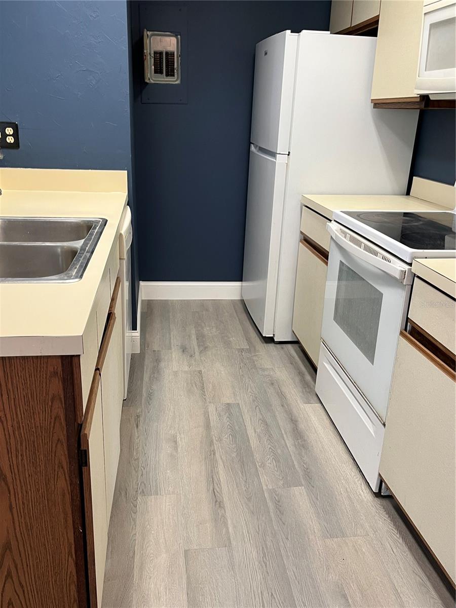 SUN RIDGE 3 A CONDO - Residential Lease