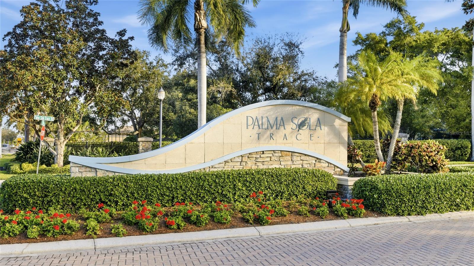 PALMA SOLA TRACE - Residential