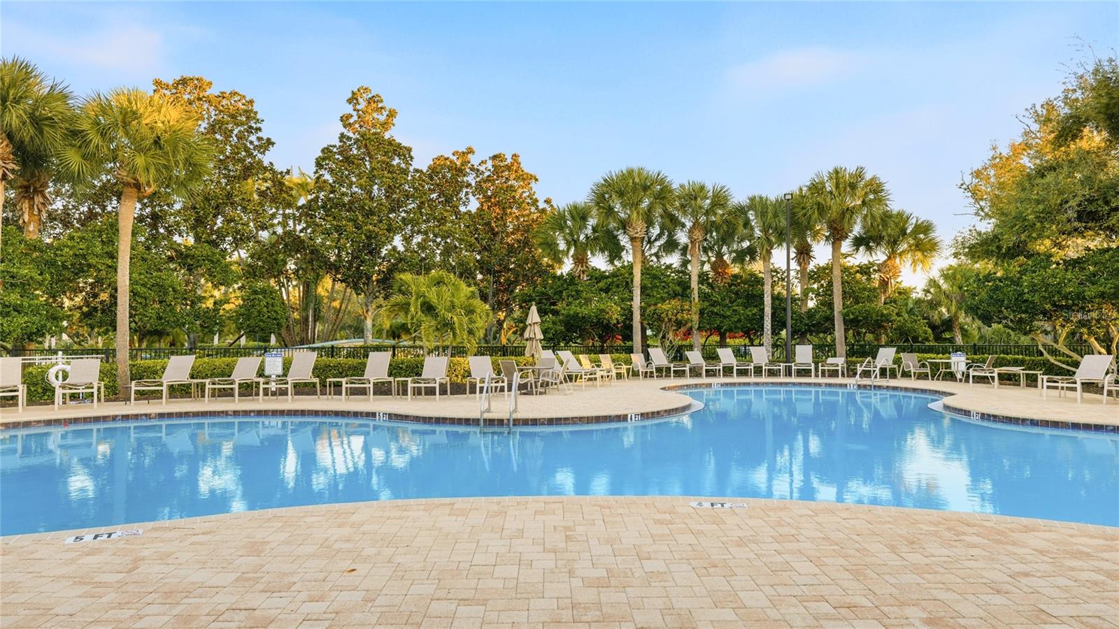 PALMA SOLA TRACE - Residential