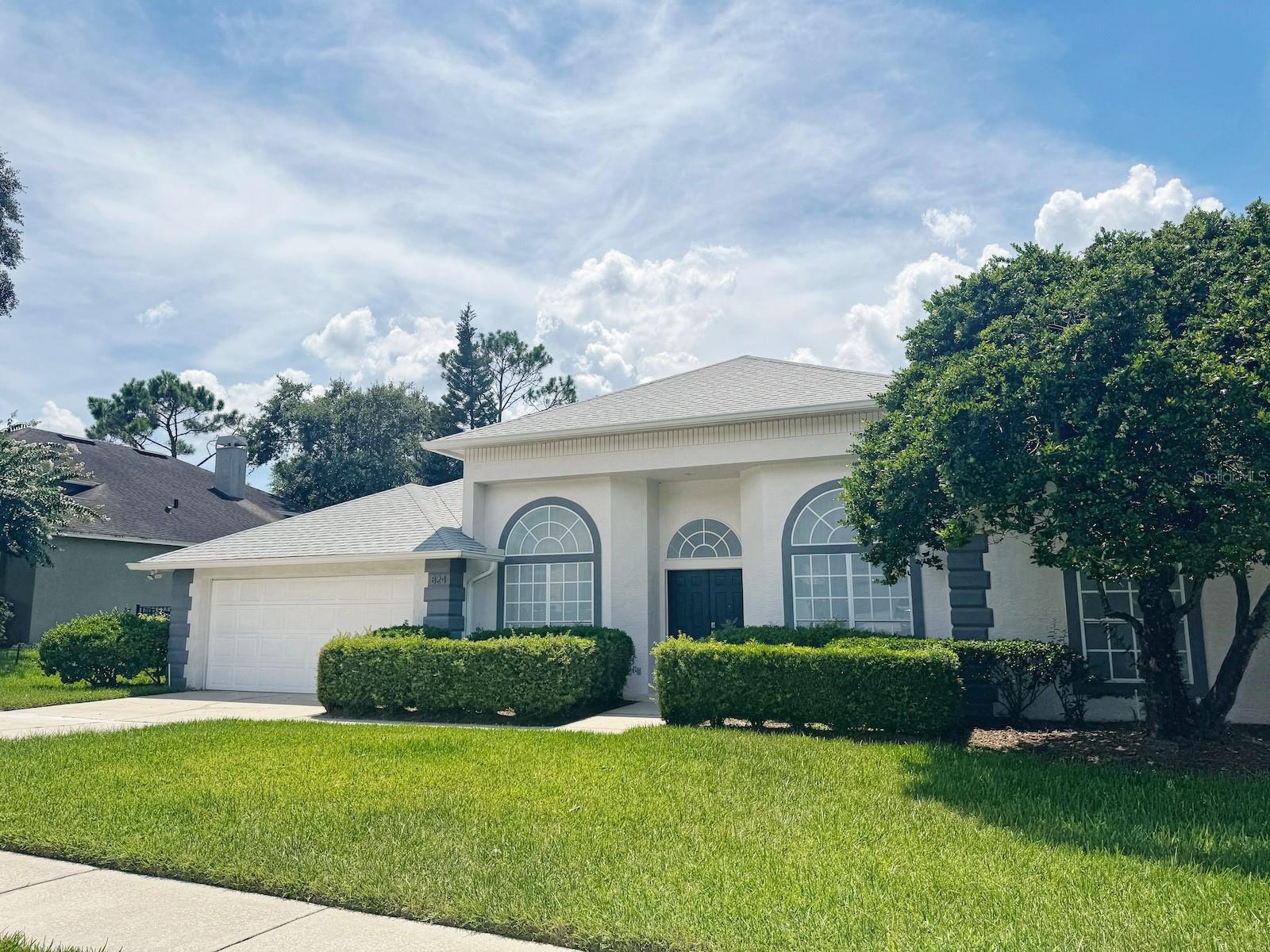 PALM COVE ESTATES - Residential Lease