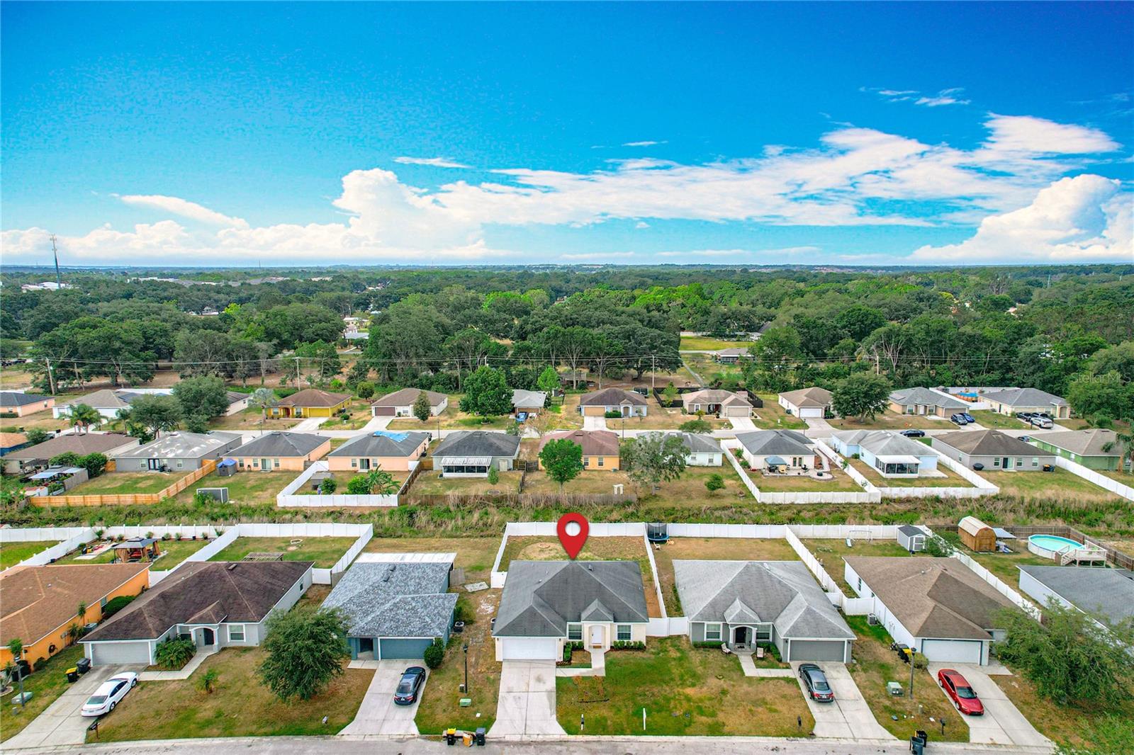 COUNTRY SQUARE - Residential