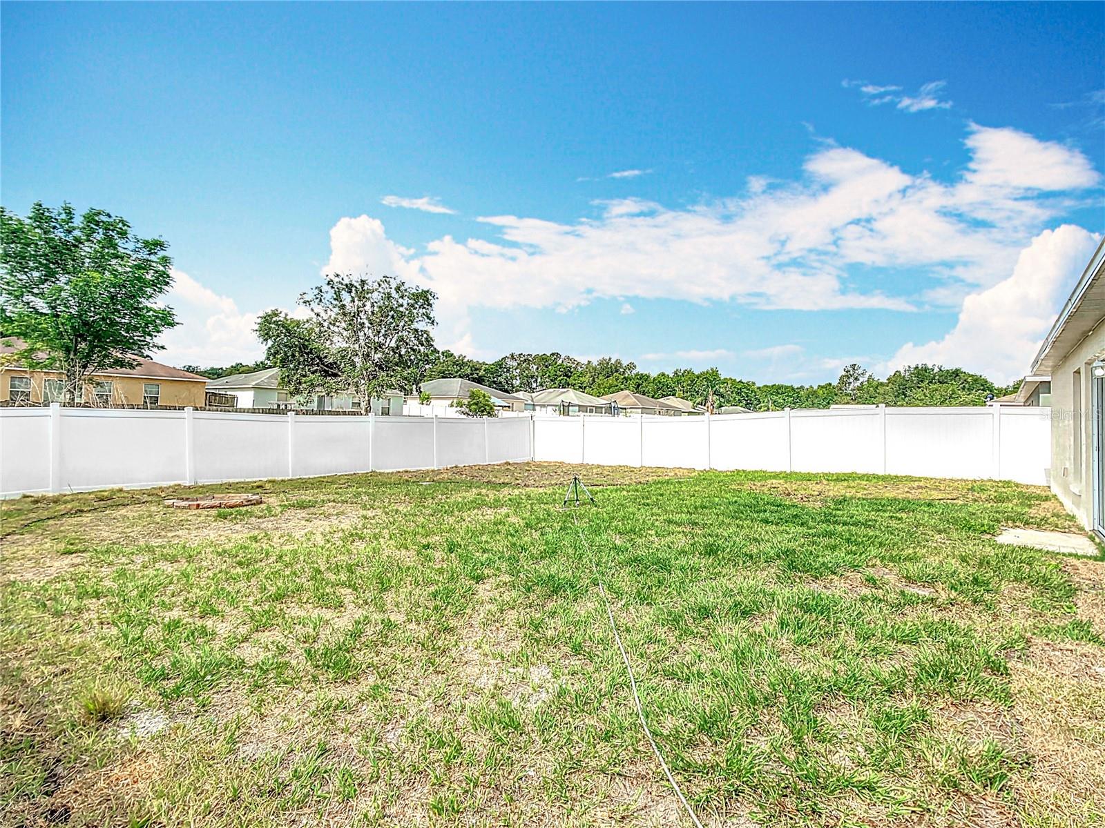 COUNTRY SQUARE - Residential
