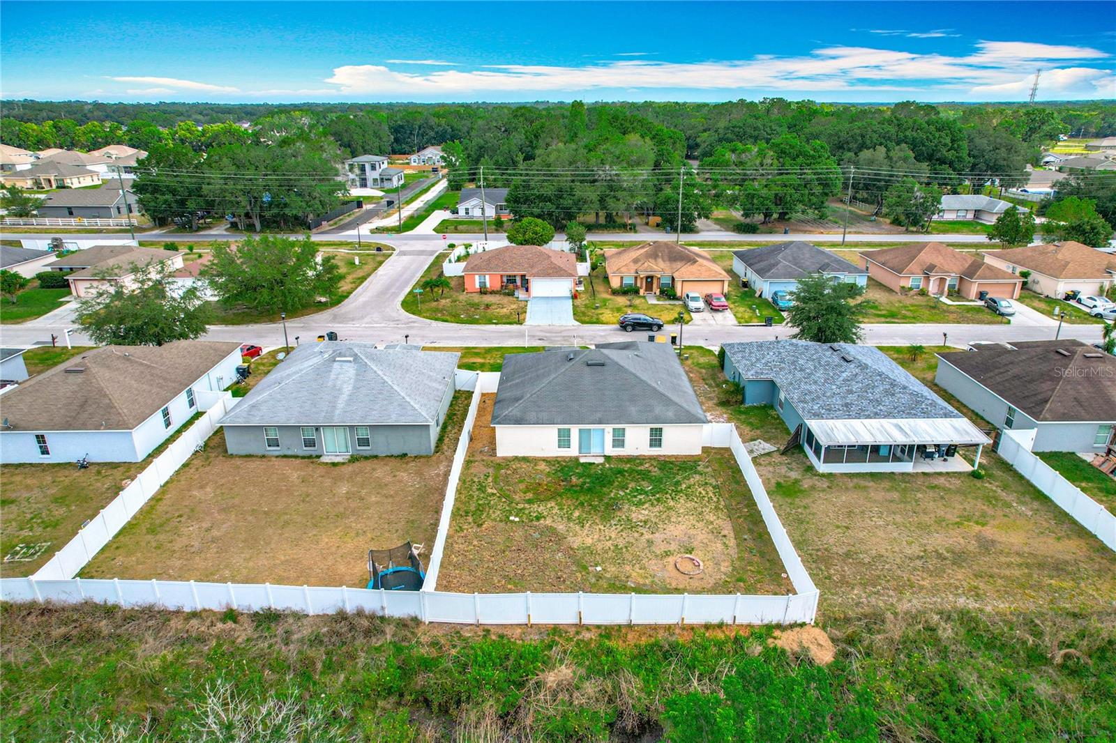 COUNTRY SQUARE - Residential