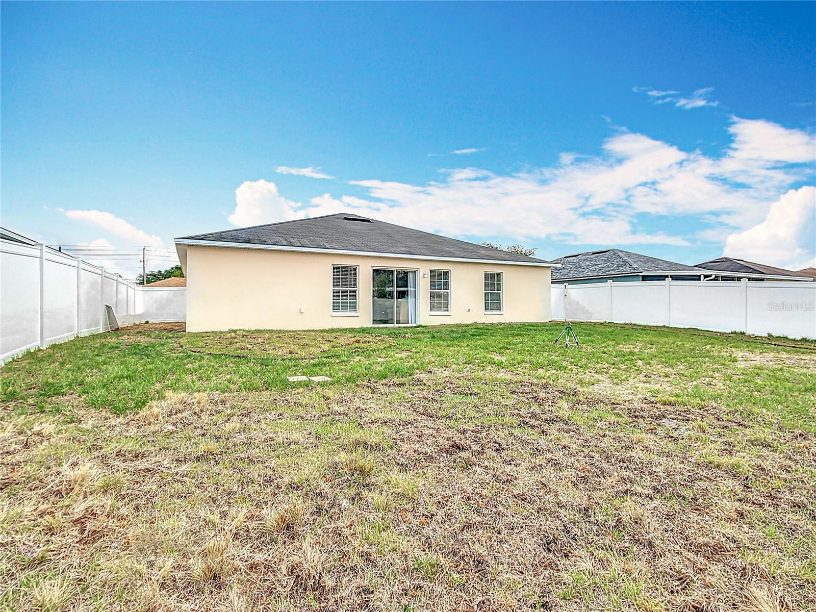 COUNTRY SQUARE - Residential