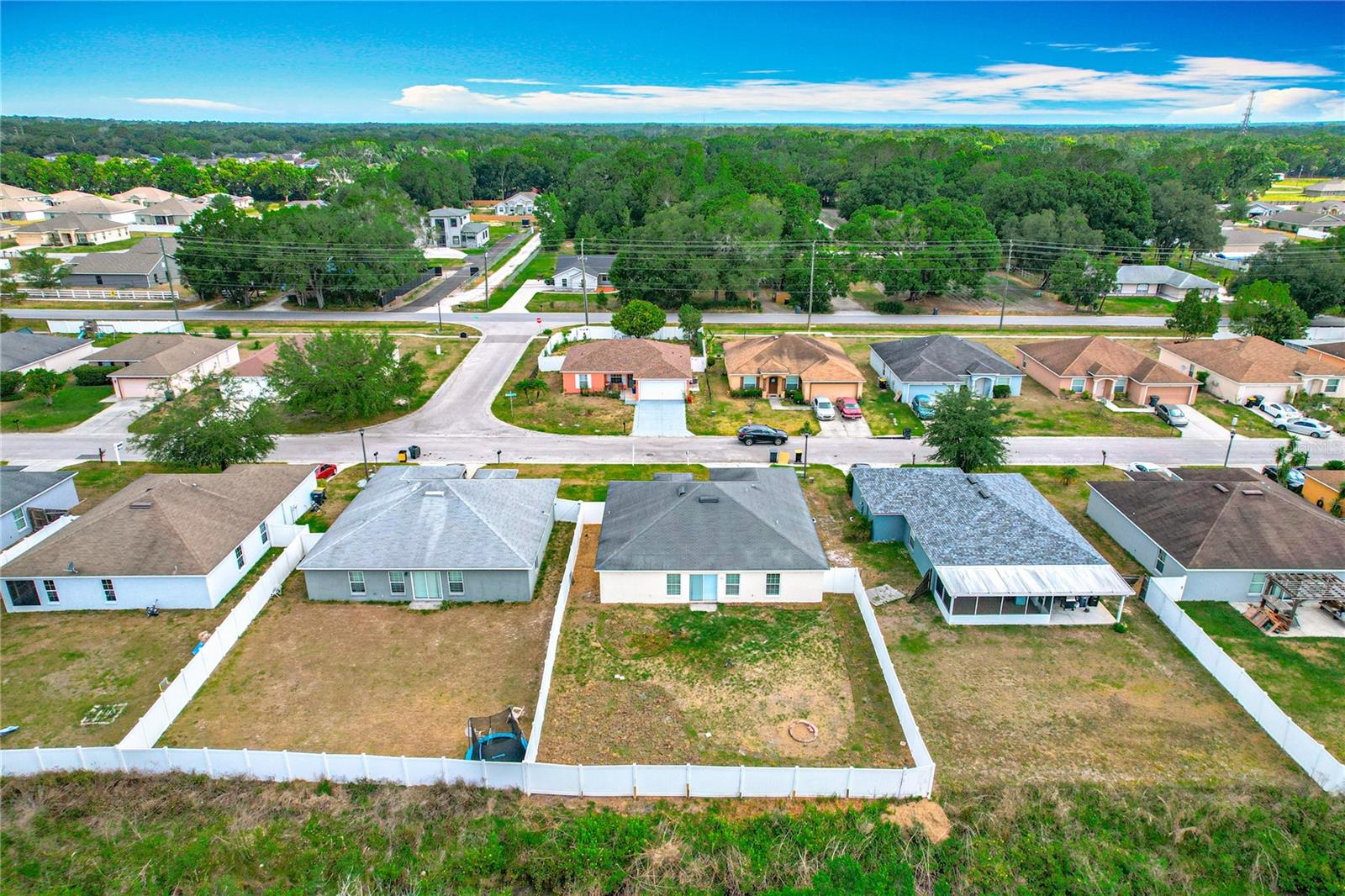 COUNTRY SQUARE - Residential