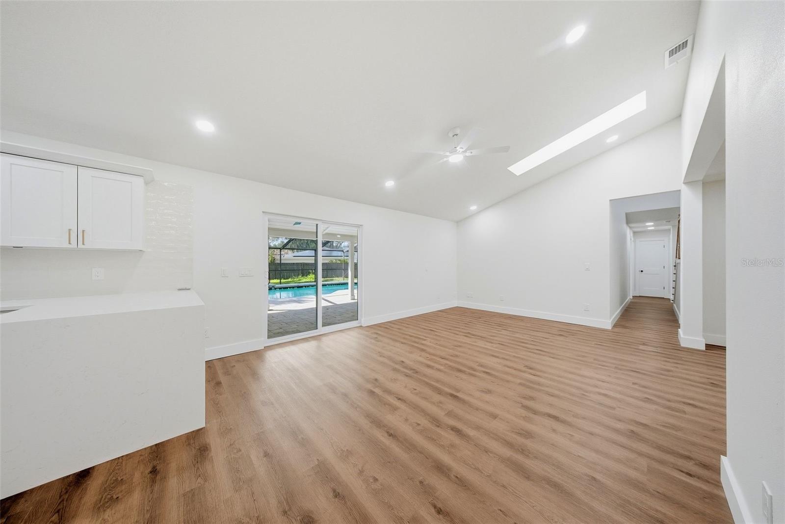 BUCKHORN SPGS MANOR - Residential