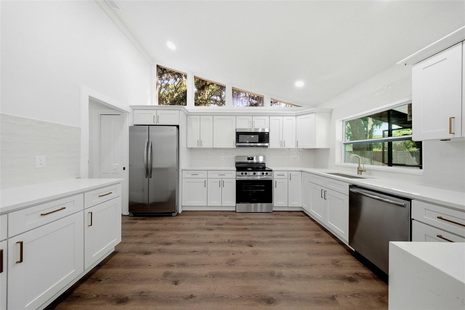 BUCKHORN SPGS MANOR - Residential