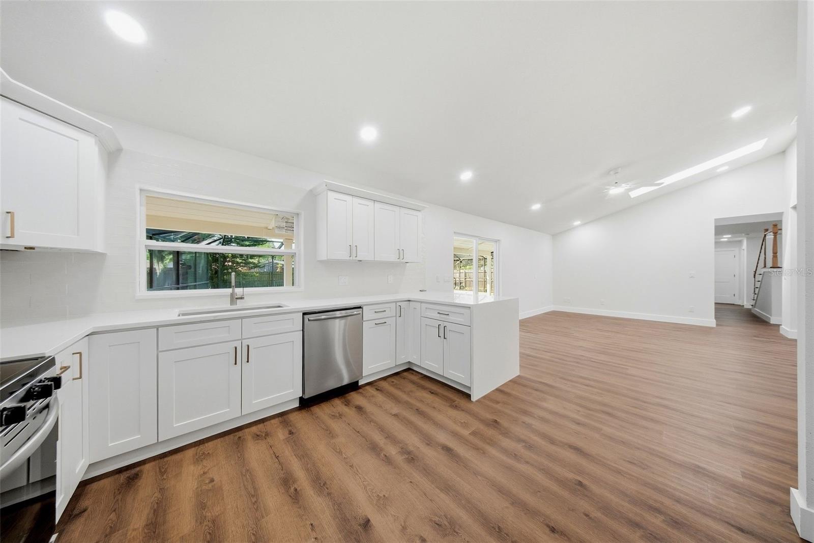 BUCKHORN SPGS MANOR - Residential