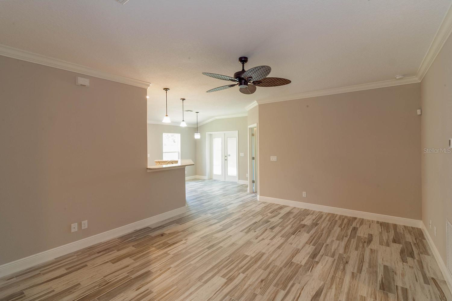 LYNNWOOD - Residential