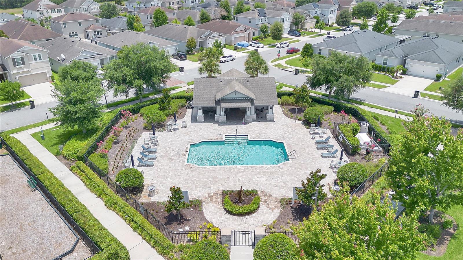 CREEKSTONE - Residential
