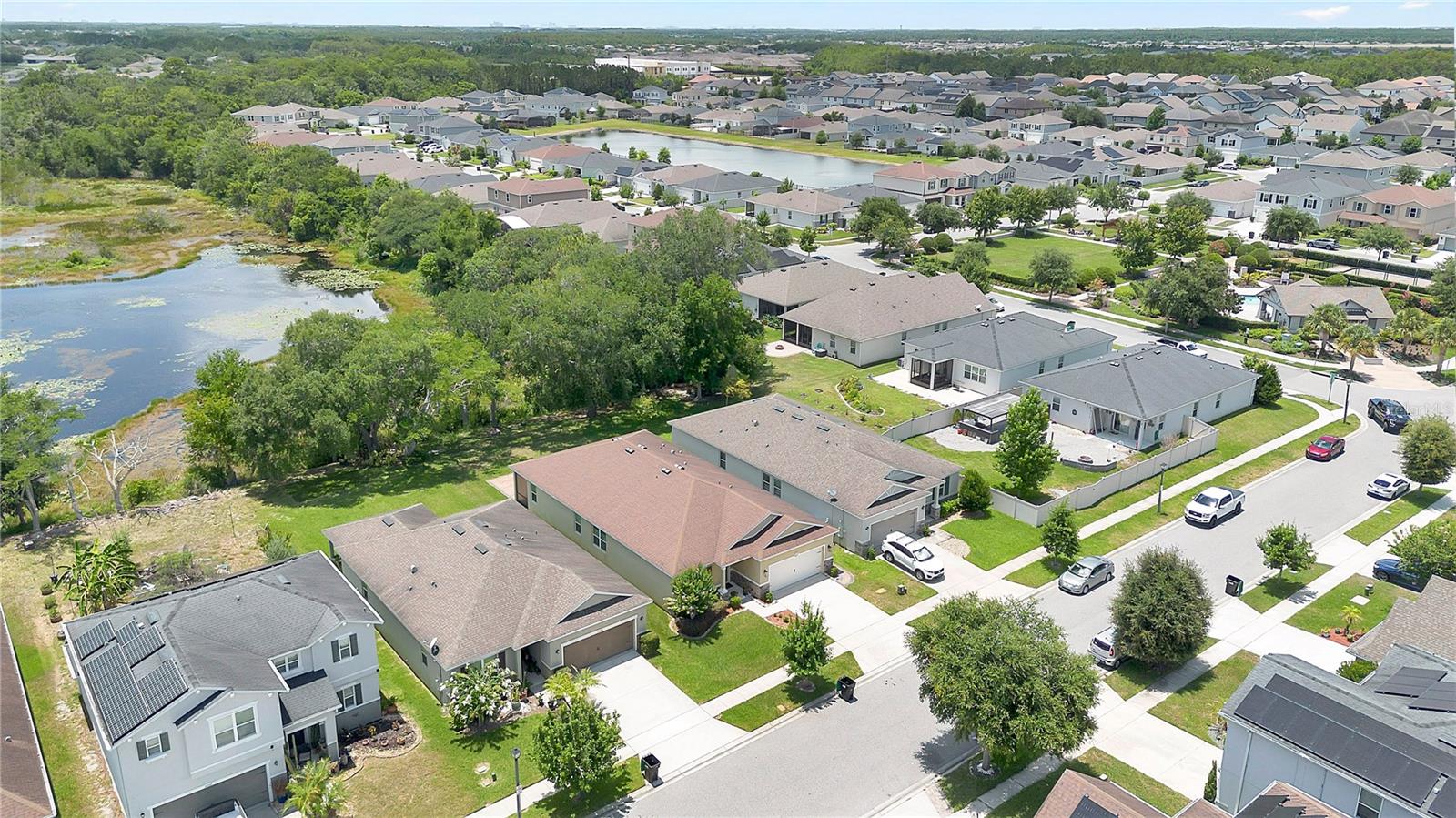 CREEKSTONE - Residential