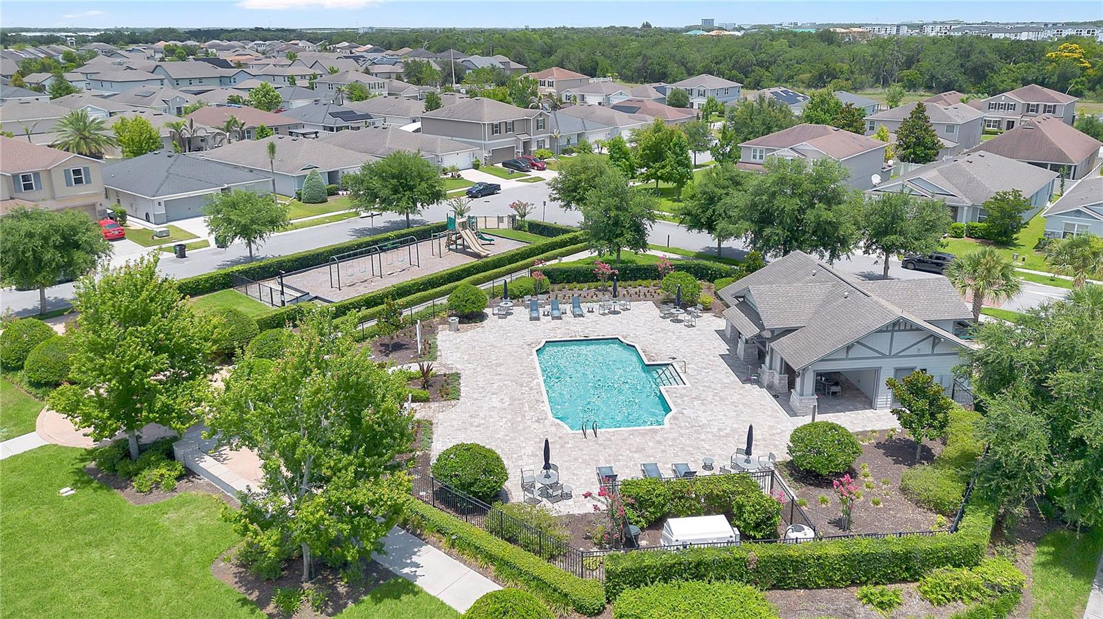 CREEKSTONE - Residential