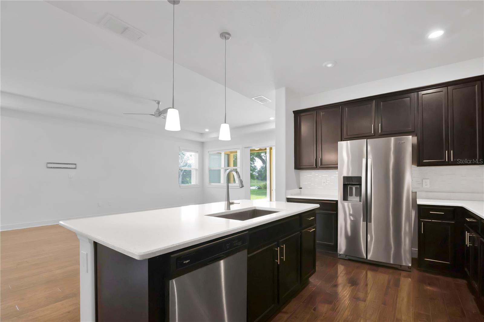 CREEKSTONE - Residential