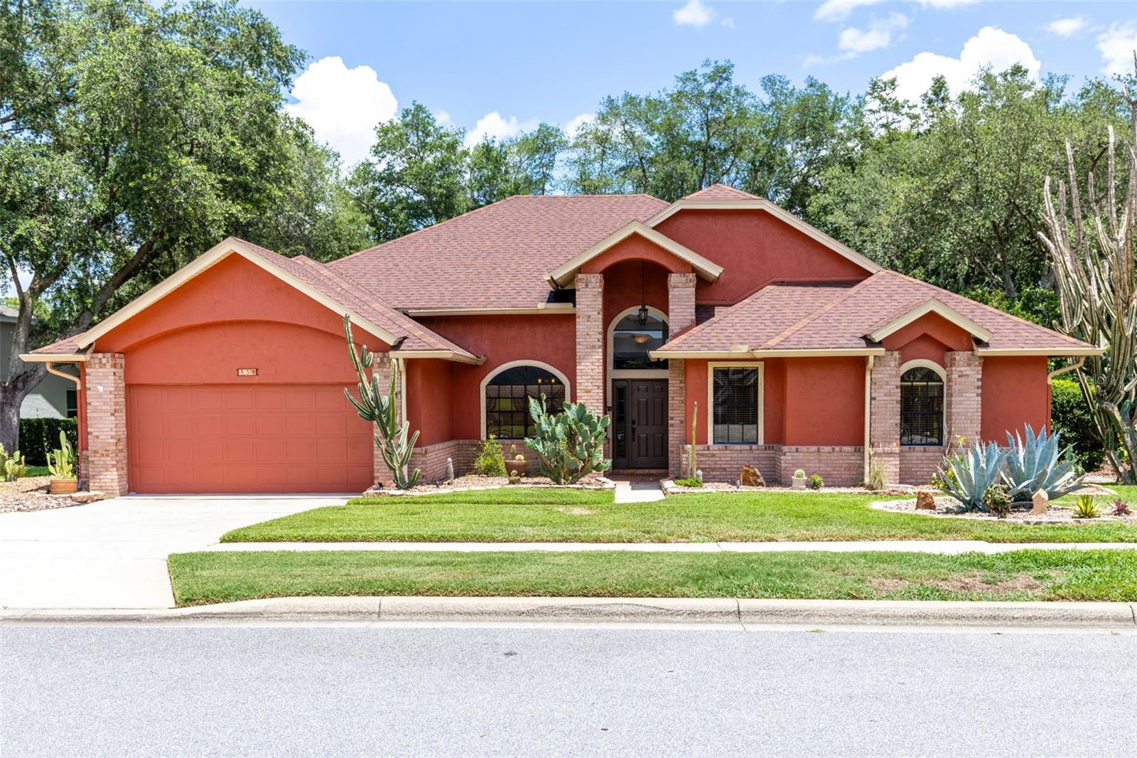 OAK LEAF - Residential