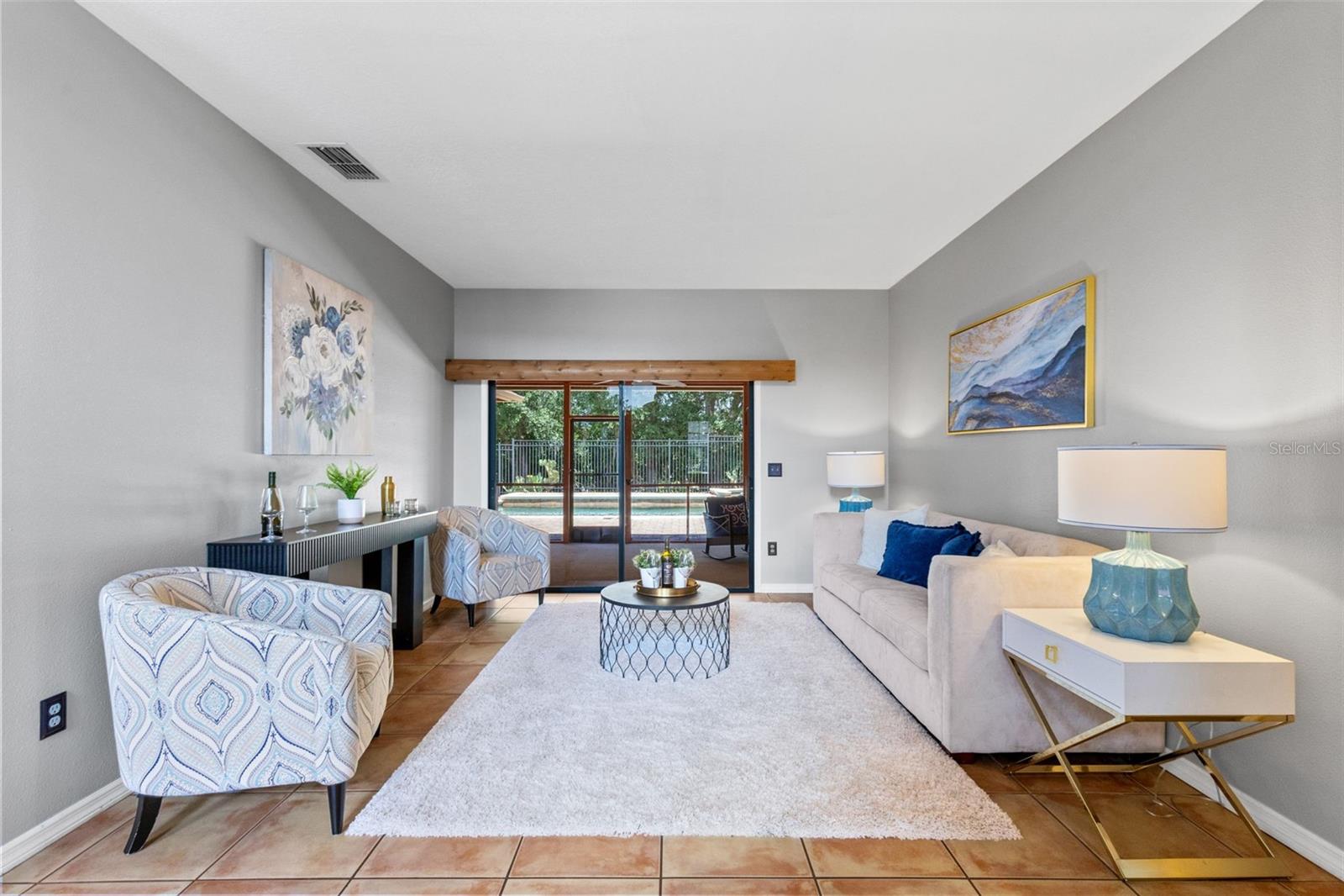 OAK LEAF - Residential
