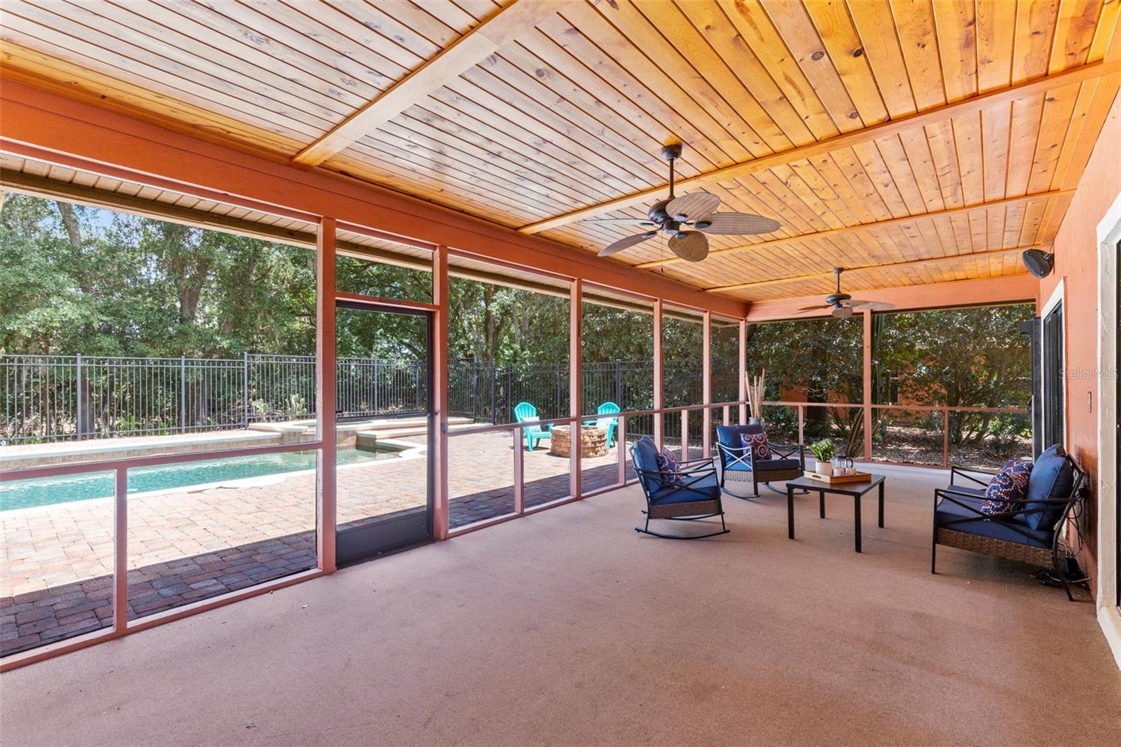 OAK LEAF - Residential