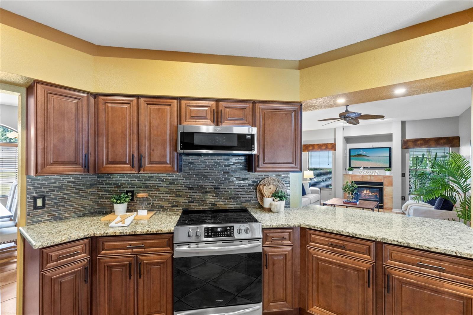 OAK LEAF - Residential