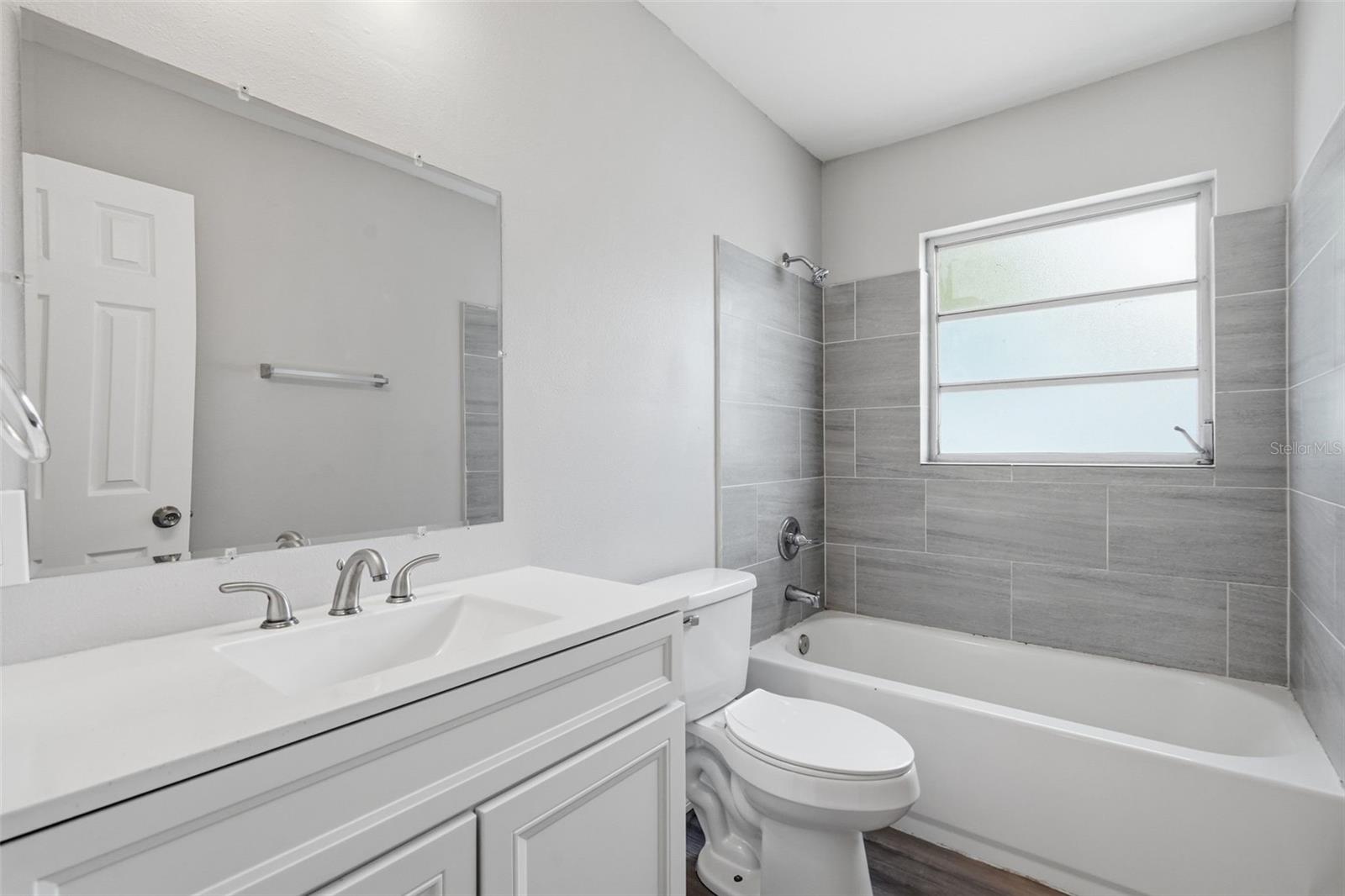 SHORE ACRES OVERLOOK SEC - Residential