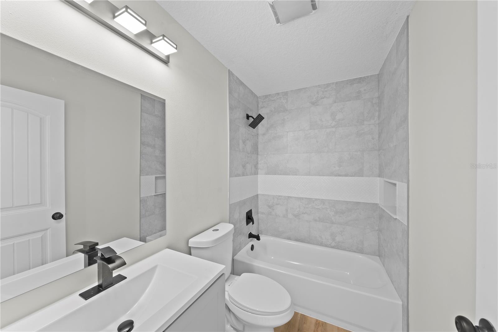 HILLS/HUNTSVILLE - Residential