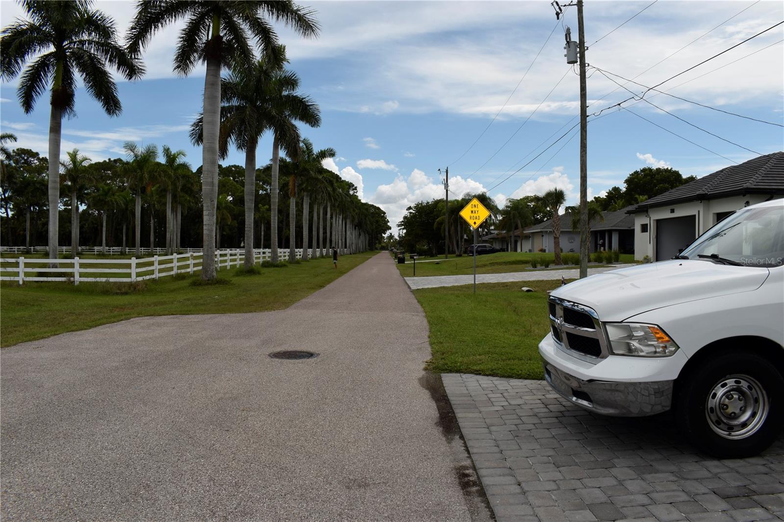 CAPE CORAL - Land