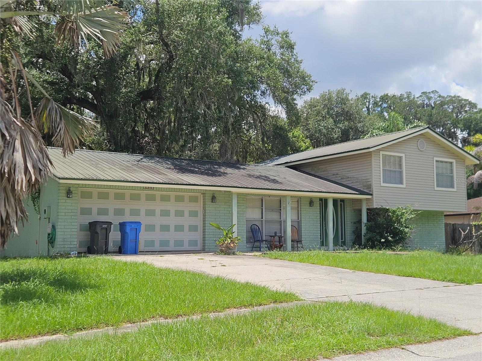 BRANDON LAKES - Residential