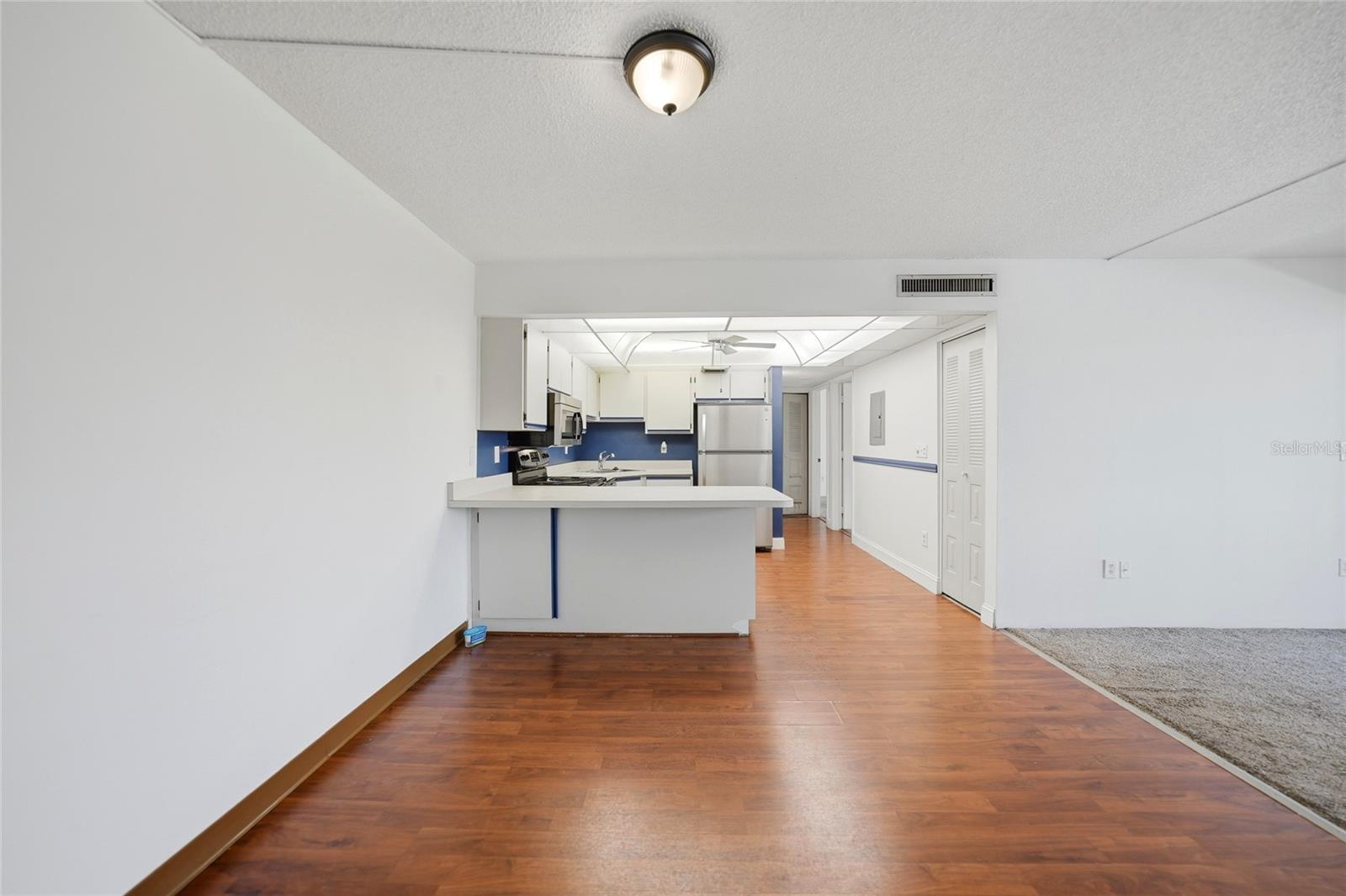 REGENCY HOUSE - Residential