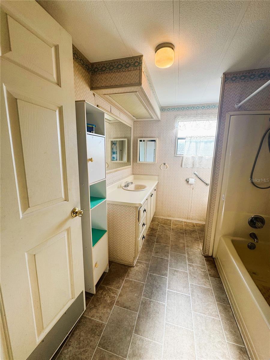 HAWTHORNE AT LEESBURG A COOP - Residential