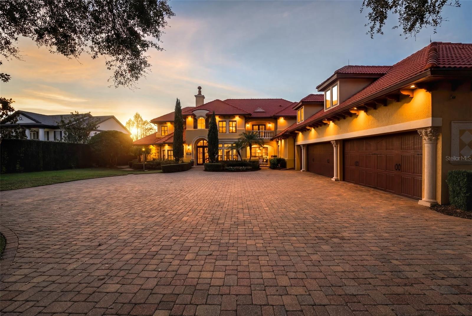 SUNSET BAY - Residential