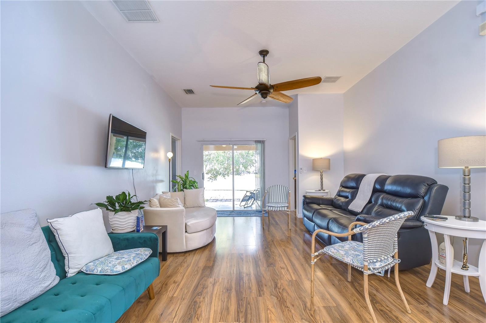 BRIDGEWATER PH 03 - Residential Lease