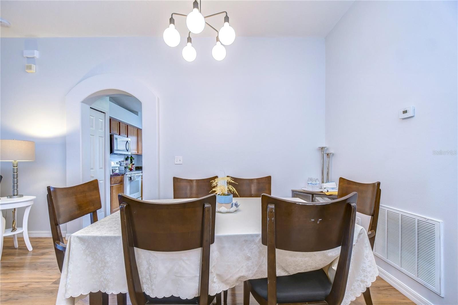 BRIDGEWATER PH 03 - Residential Lease
