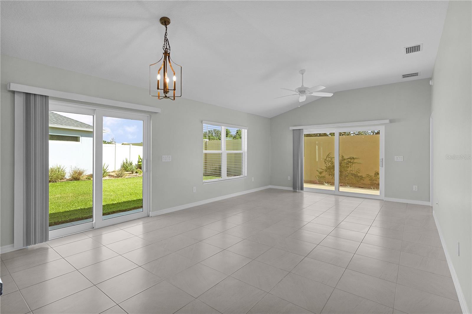 VILLAGES/SOUTHERN OAKS UN #116 - Residential