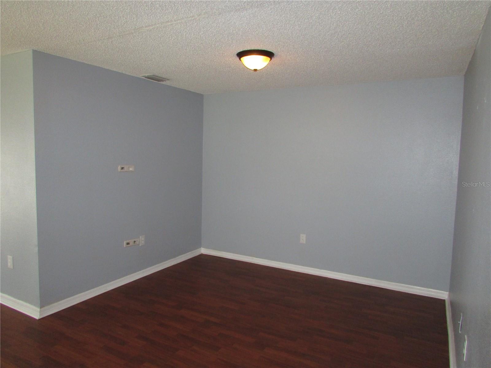 EDGEWATER PLACE - Residential Lease