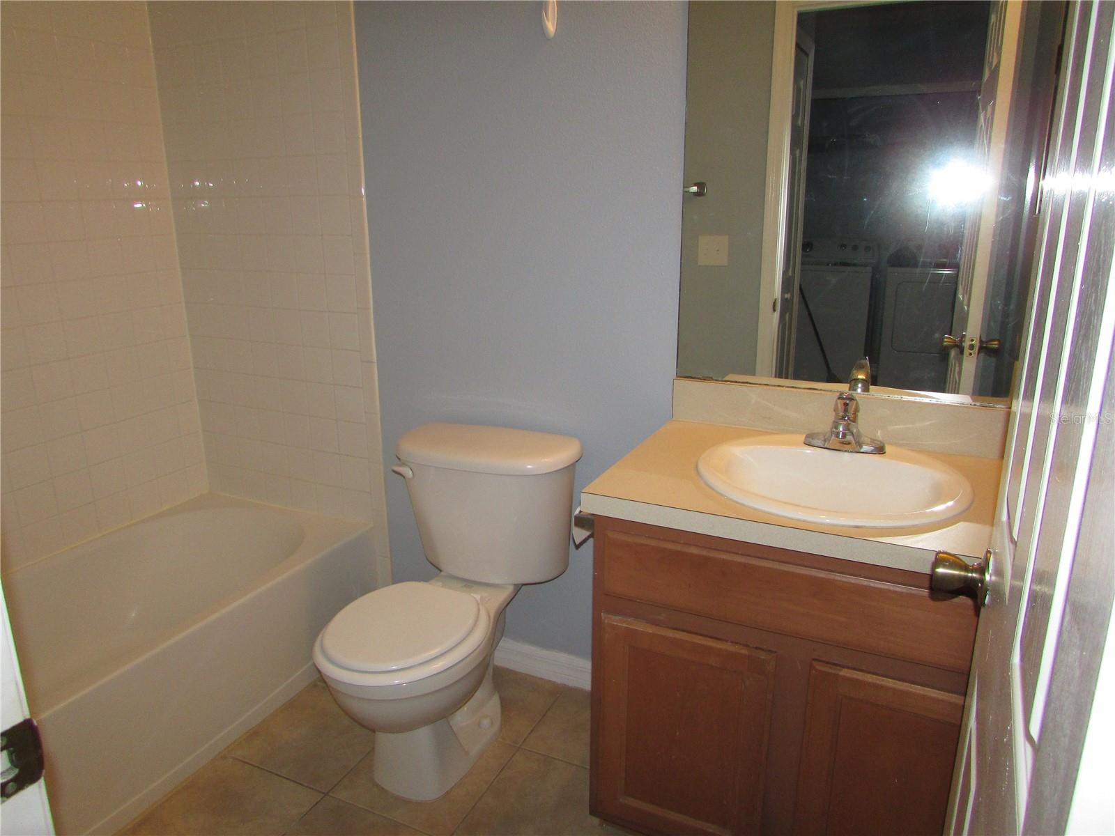 EDGEWATER PLACE - Residential Lease