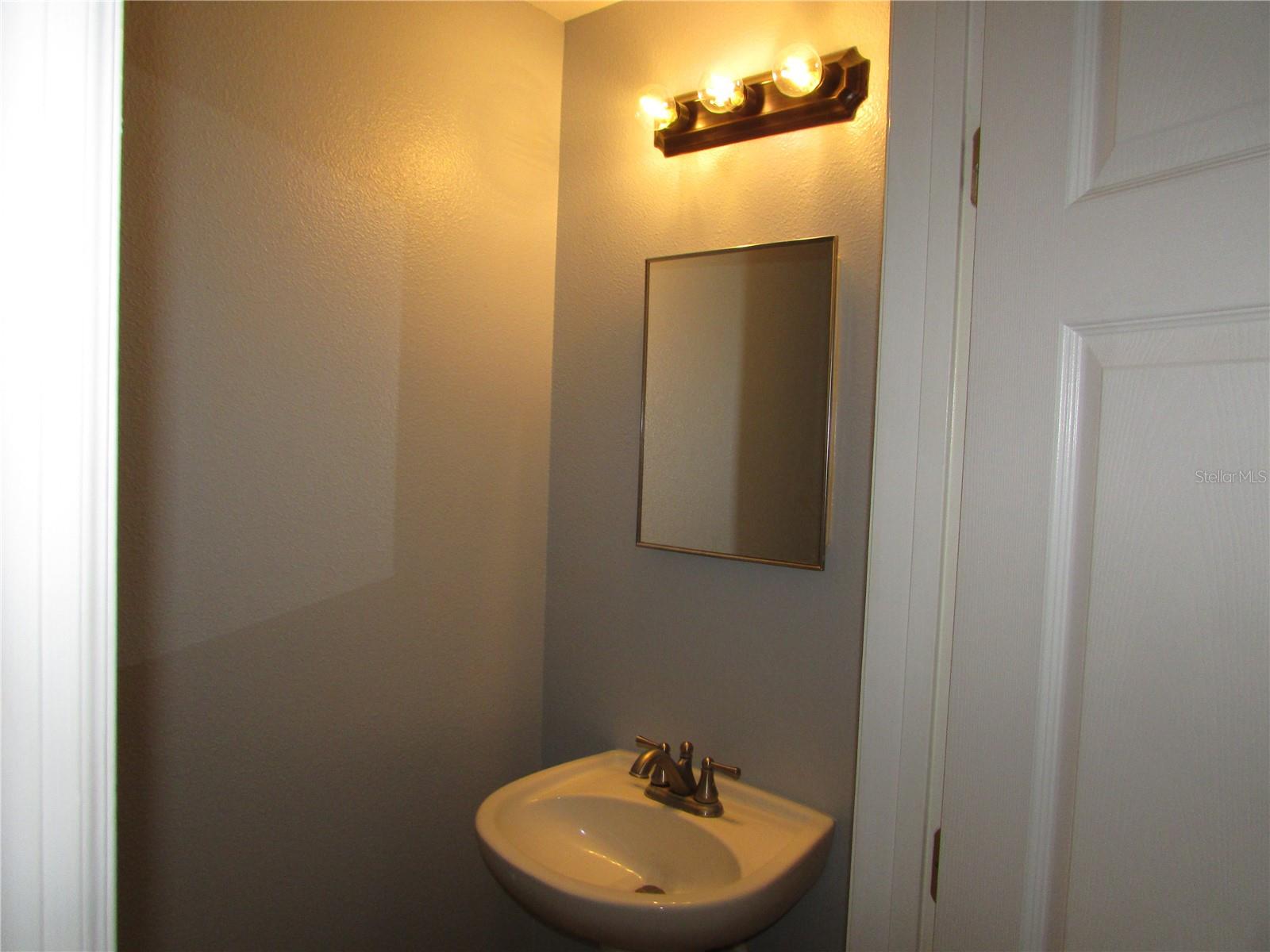 EDGEWATER PLACE - Residential Lease