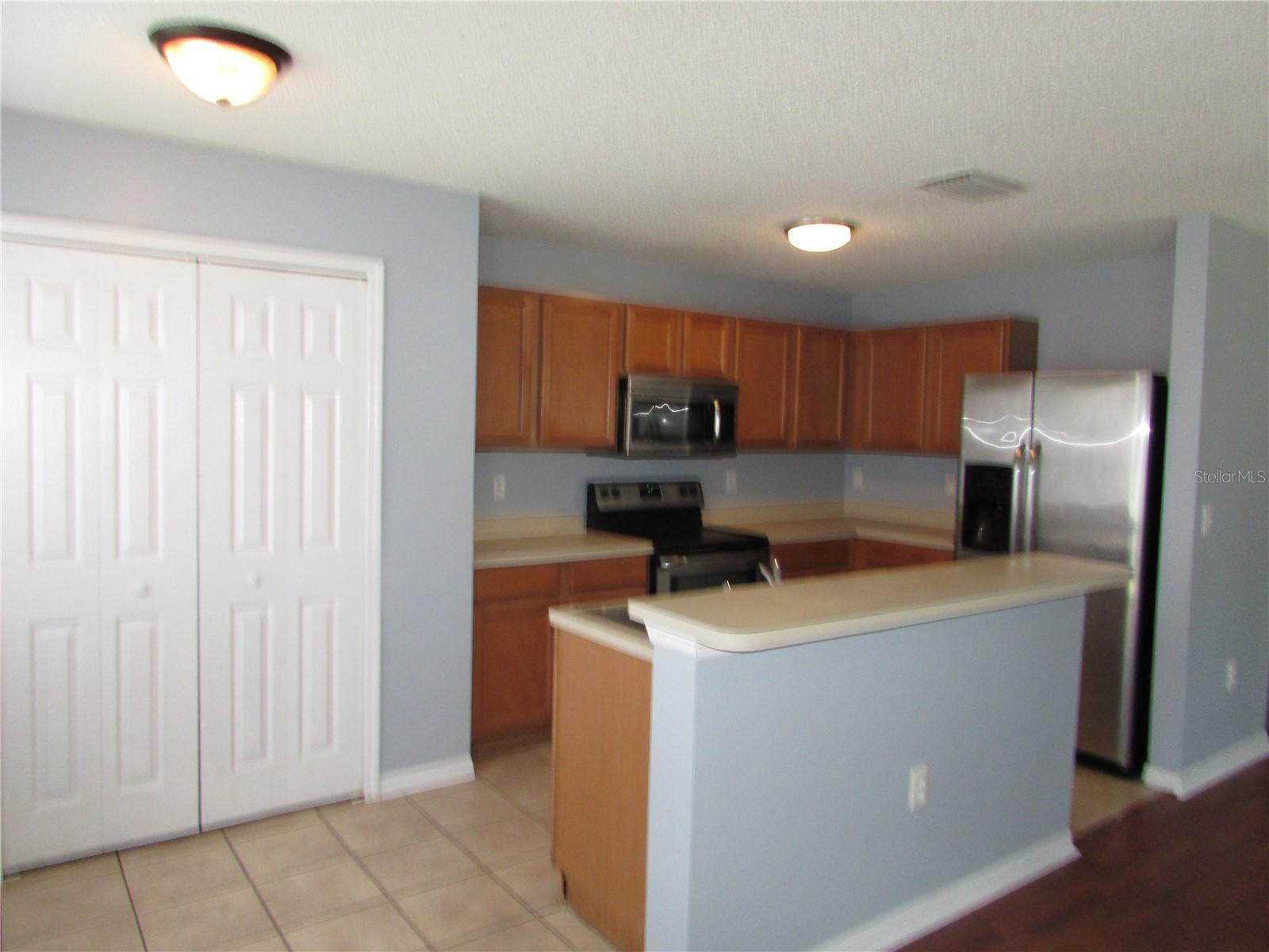 EDGEWATER PLACE - Residential Lease