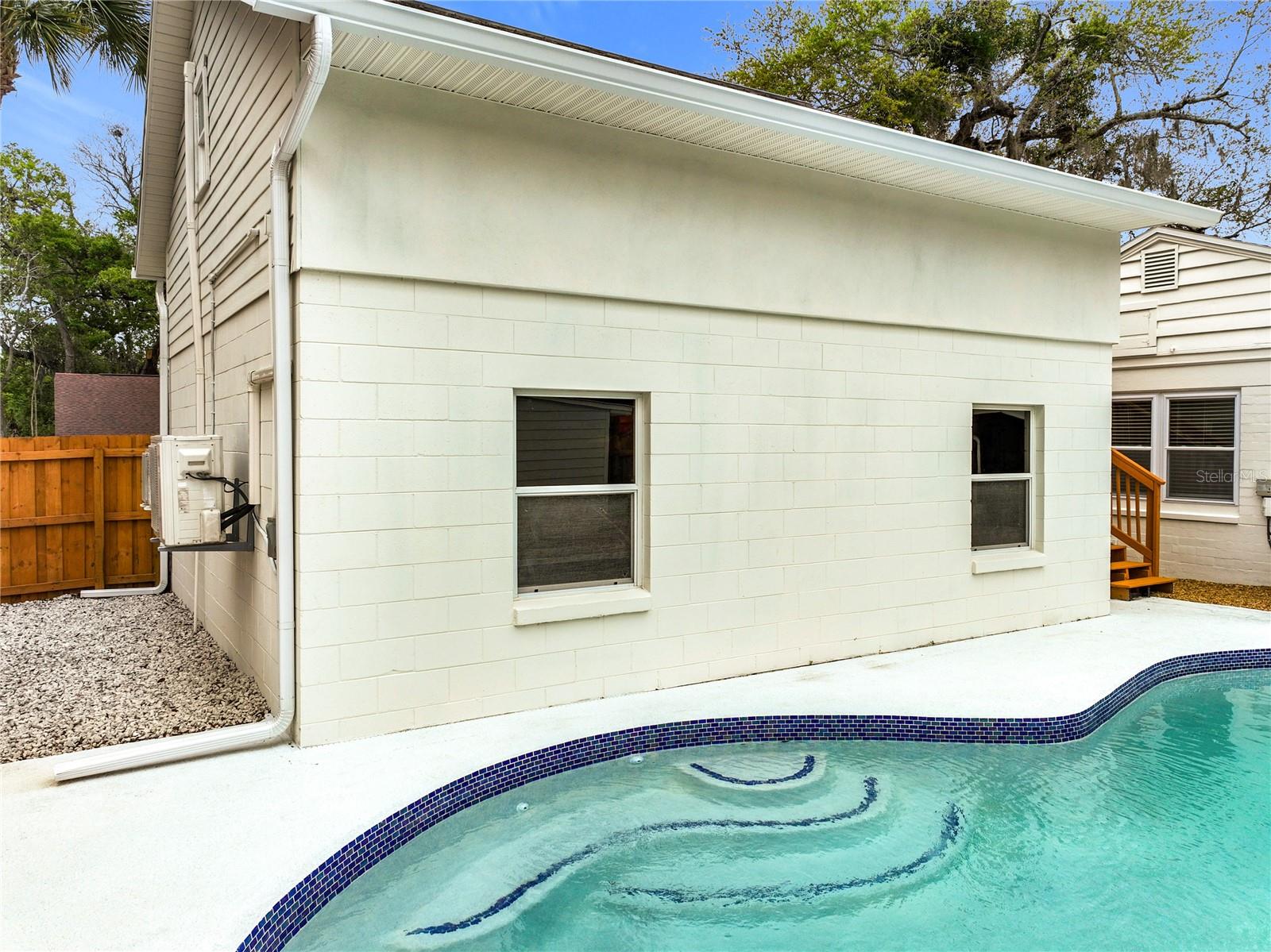 ROCKLEDGE HOMES - Residential