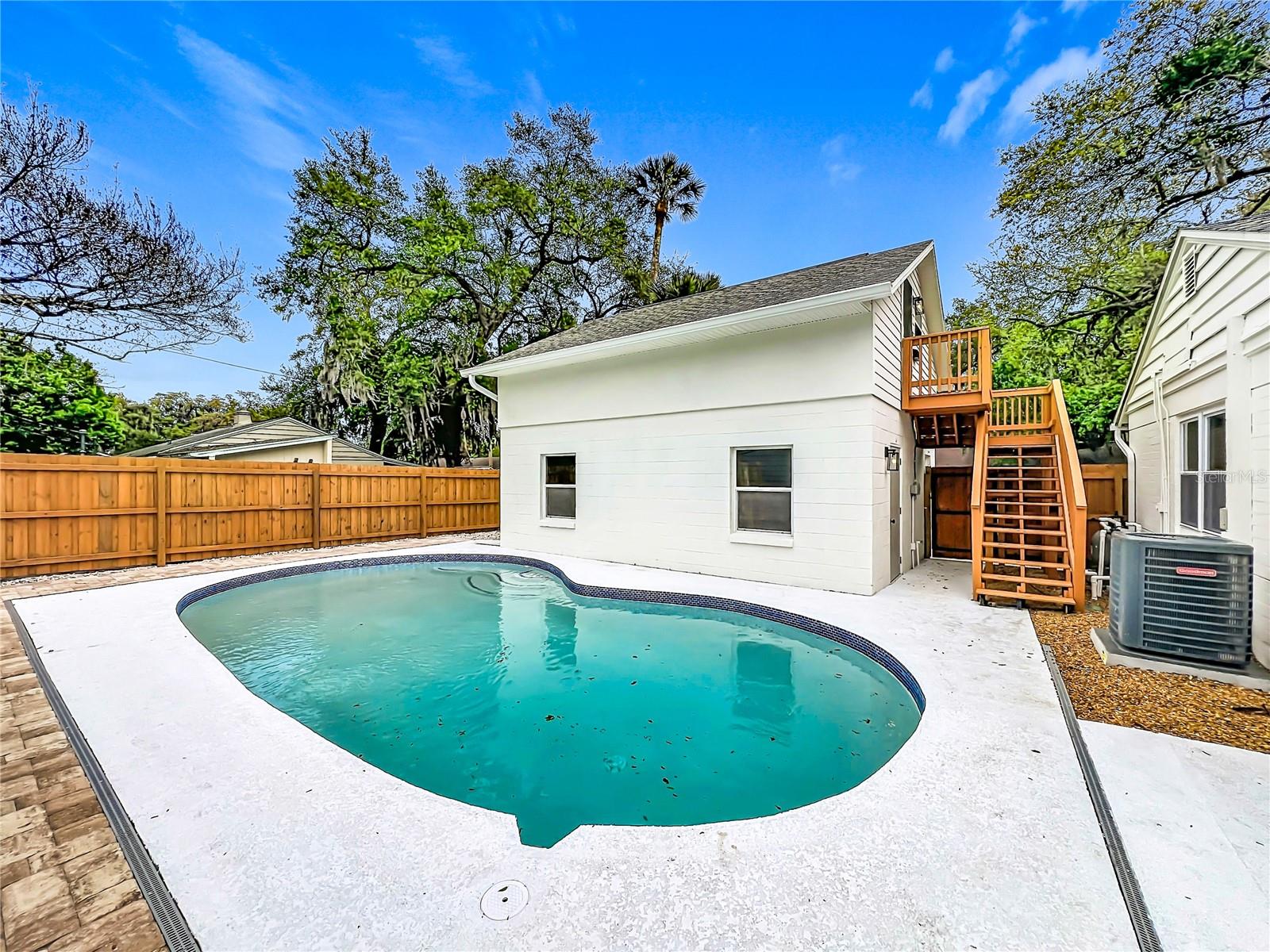 ROCKLEDGE HOMES - Residential