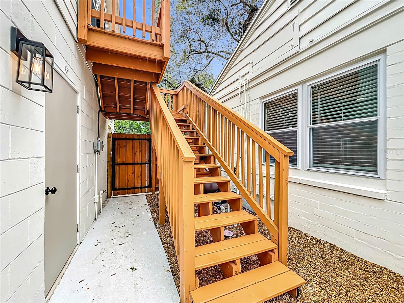 ROCKLEDGE HOMES - Residential